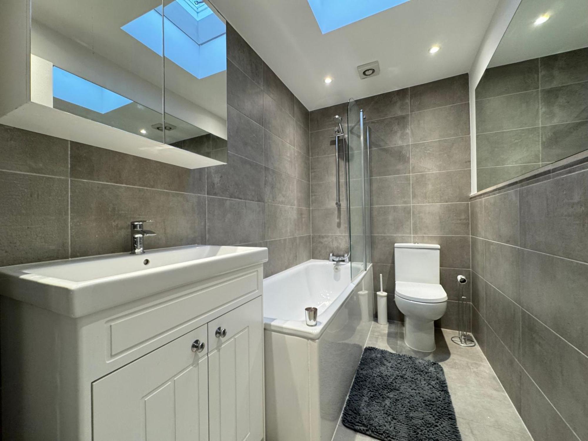 Charming 4bd 6 Mins From Nine Elms Station Casa vacanze Londra